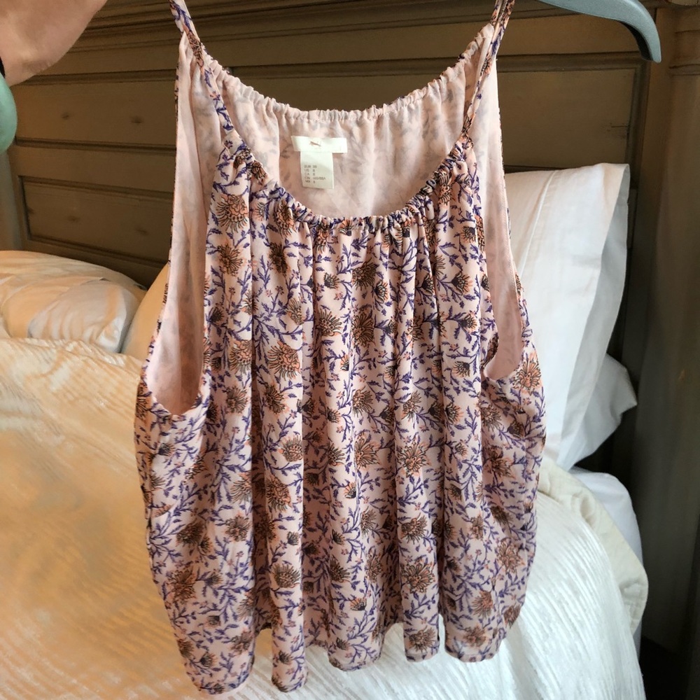 ‼️Price Drop‼️NWOT Spaghetti strap flowy crop top